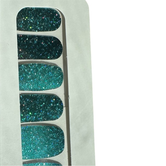 Color Street “Teal We Meet Again”, Sparkling Teal Glitter Nail Strips - Picture 2 of 4
